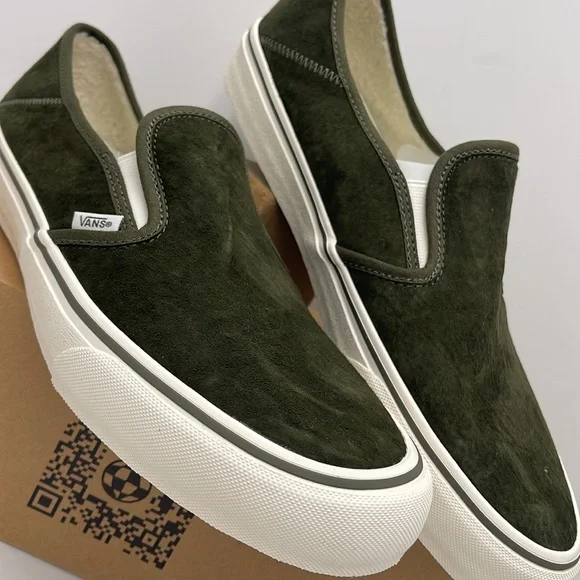 Vans Men's Green Classic Slip-On Slip-On Vr3 SfSherpa Grape Leaf/Marshma